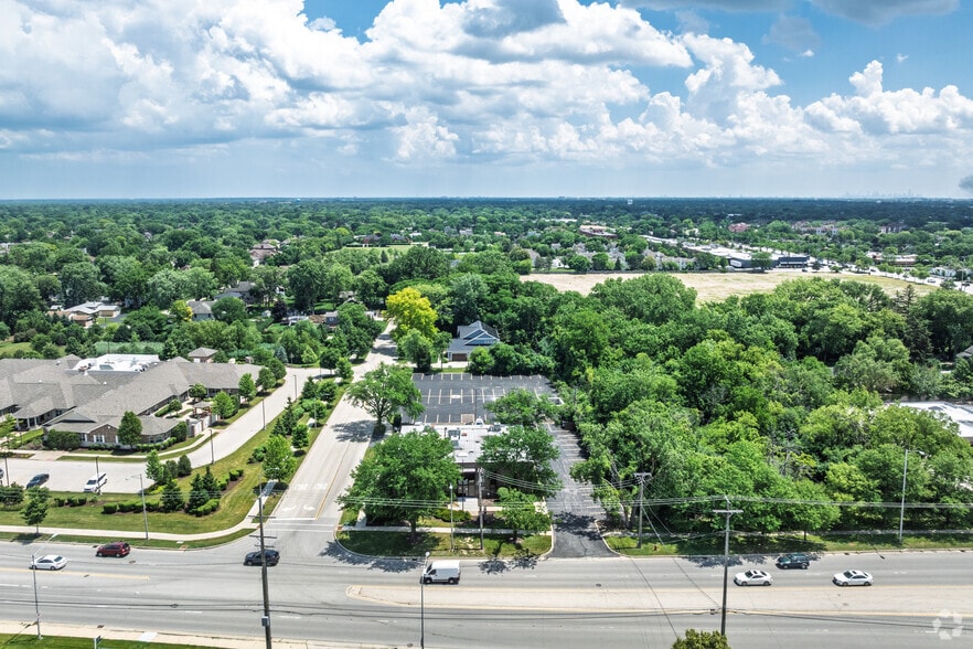 More Photos Of 1655 S Arlington Heights Rd, Arlington Heights Office For Sale