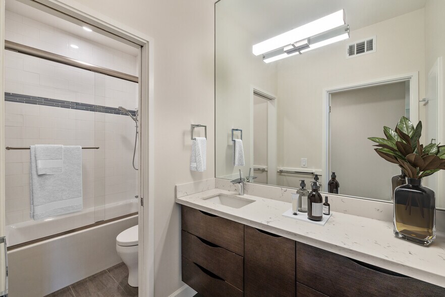 More Photos Of 2002 Paradise Dr, Tiburon Apartments For Sale