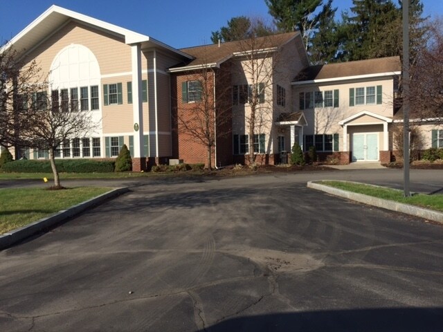 More Photos Of 77 Miller Rd, South Schodack Medical For Lease