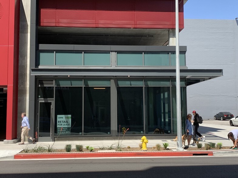 More Photos Of 1120 S Grand Ave, Los Angeles Apartments For Lease