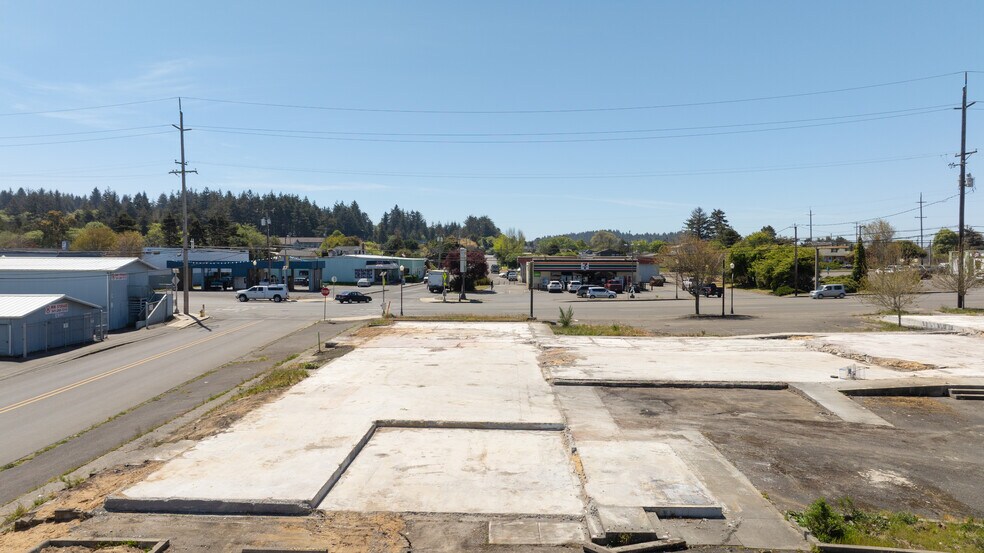 More Photos Of 1090 Newmark Ave, Coos Bay Land For Sale