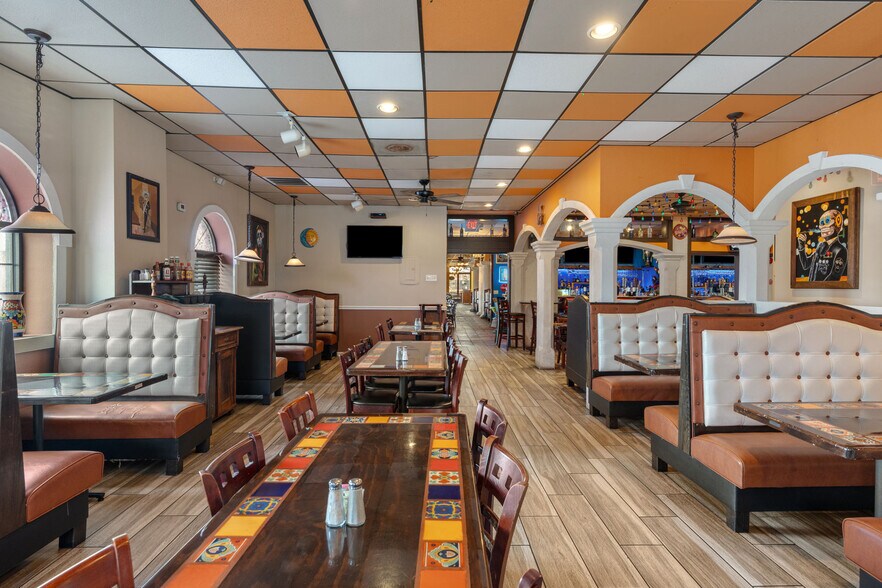 More Photos Of 480 Mary Esther Blvd NW, Fort Walton Beach Restaurant For Sale