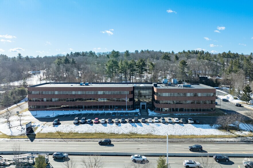 More Photos Of 144 Turnpike Rd, Southborough Office For Lease