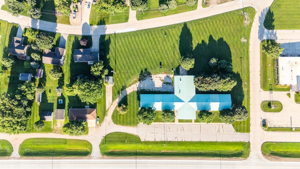 Primary Photo Of 1304 S Market St, Lake Park Rehabilitation Center For Sale