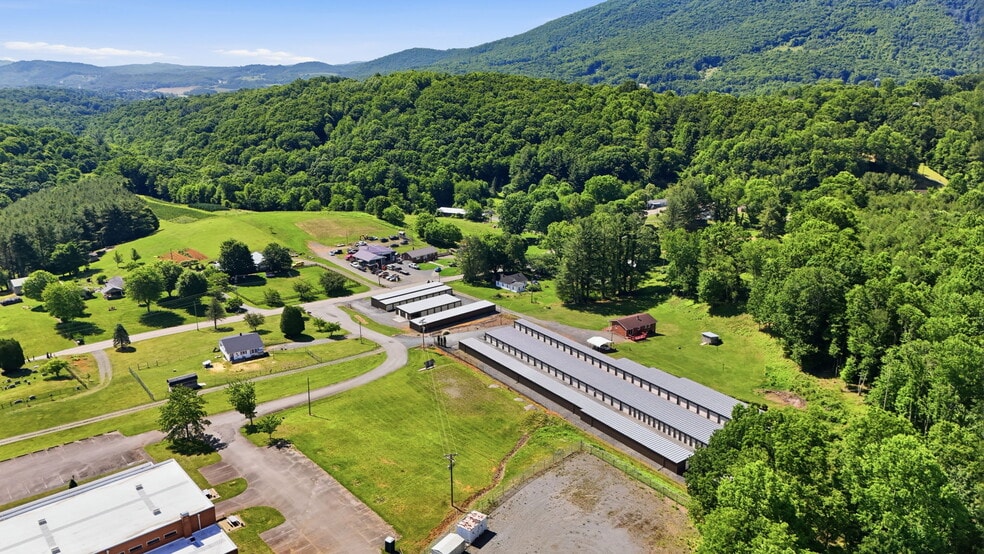 More Photos Of 1139/1143 Old Hwy 16 hwy, Jefferson Self Storage For Sale