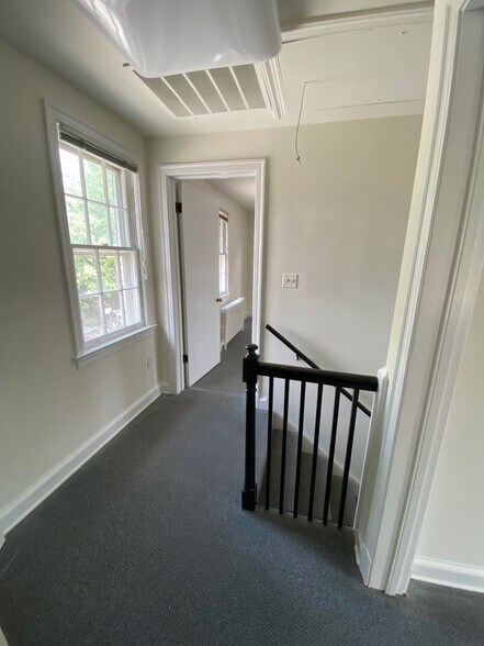 More Photos Of 4713 Maple Ave, Bethesda Office For Sale