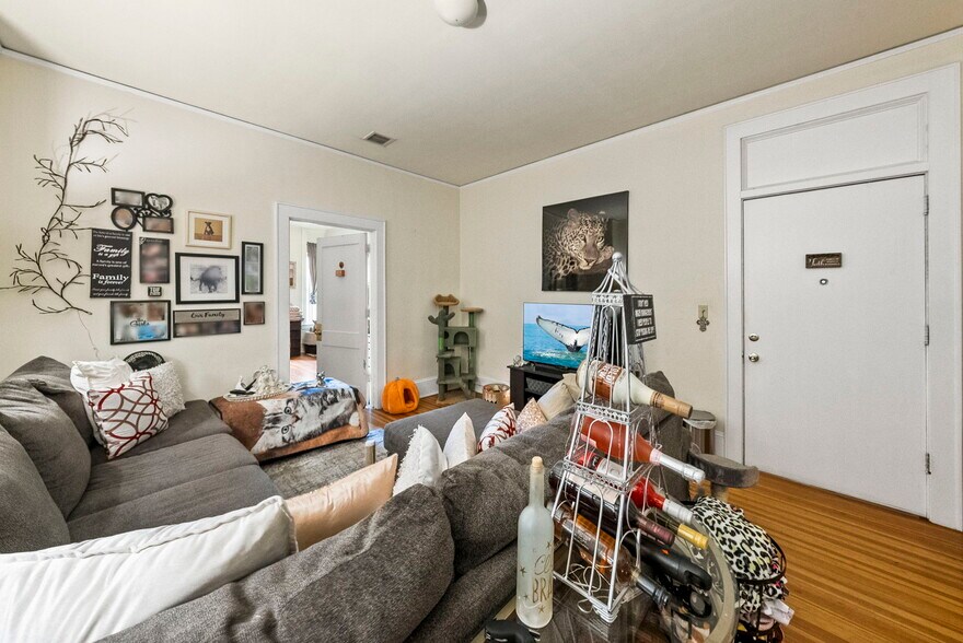 More Photos Of 303-309 Maple St, Perth Amboy Storefront Retail Residential For Sale