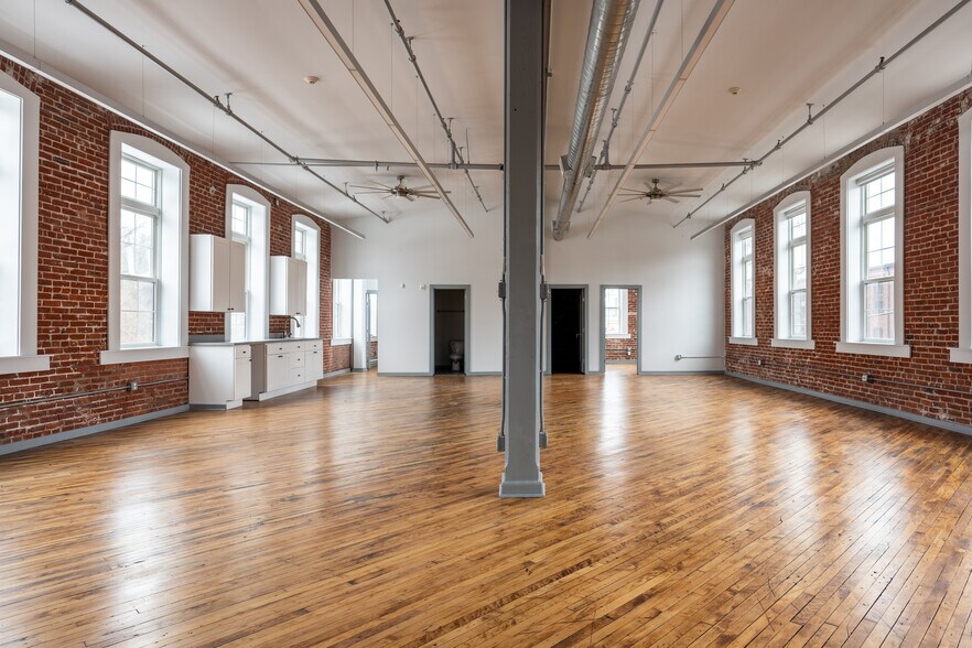 More Photos Of 137-145 W Berkley St, Philadelphia Warehouse For Lease