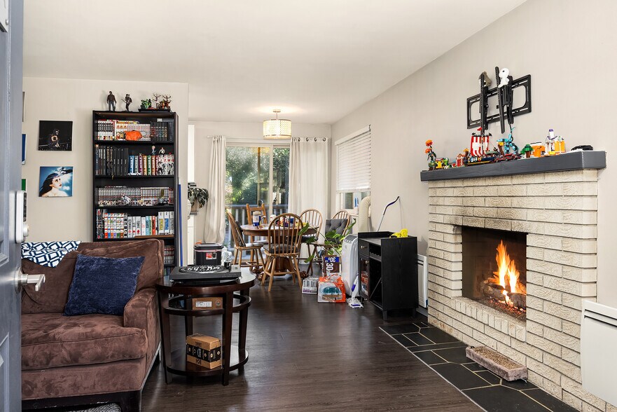 More Photos Of 5506 7th Ave NW, Seattle Apartments For Sale