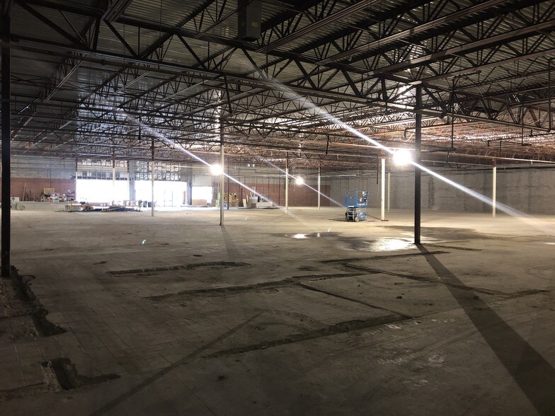 More Photos Of 9105 Hickory Flat Hwy, Woodstock Unknown For Lease