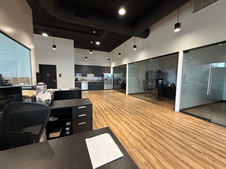 More Photos Of 25 N Bartram Ave, Glenolden Warehouse For Sale