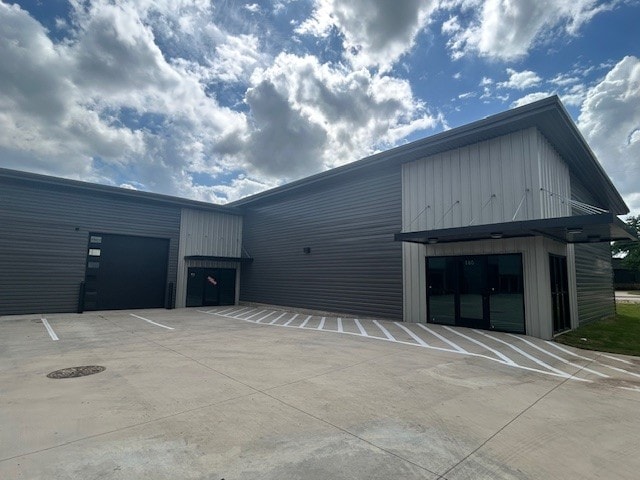More Photos Of 3396 Kegley rd, Temple Showroom For Lease
