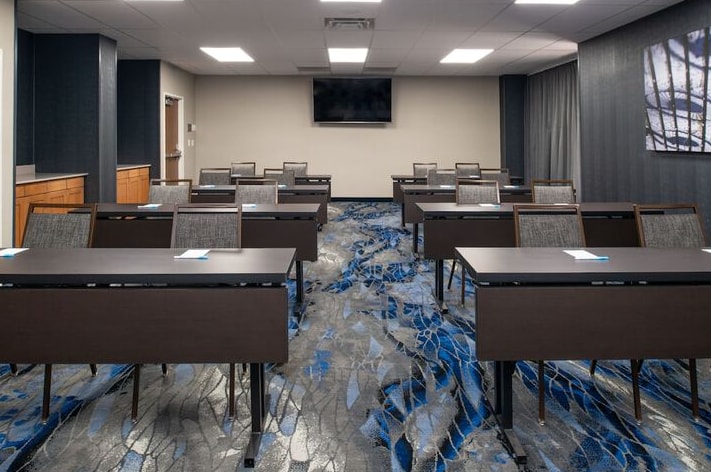 More Photos Of 3540 Rosedale Hwy, Bakersfield Hotel For Sale