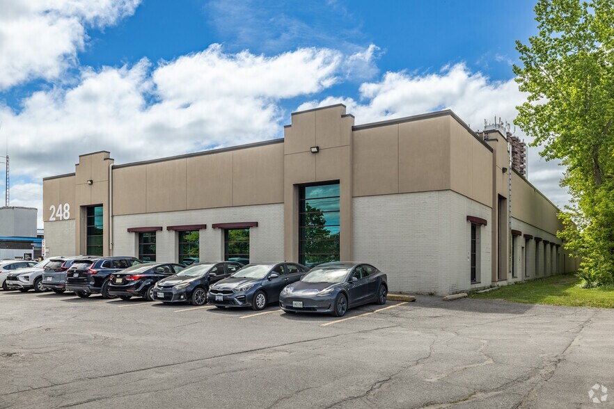 More Photos Of 248 McArthur Av, Ottawa Light Distribution For Sale
