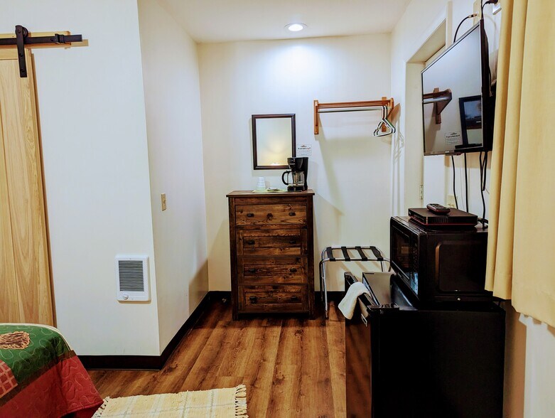 More Photos Of 12520 State St, Atlanta Hotel For Sale