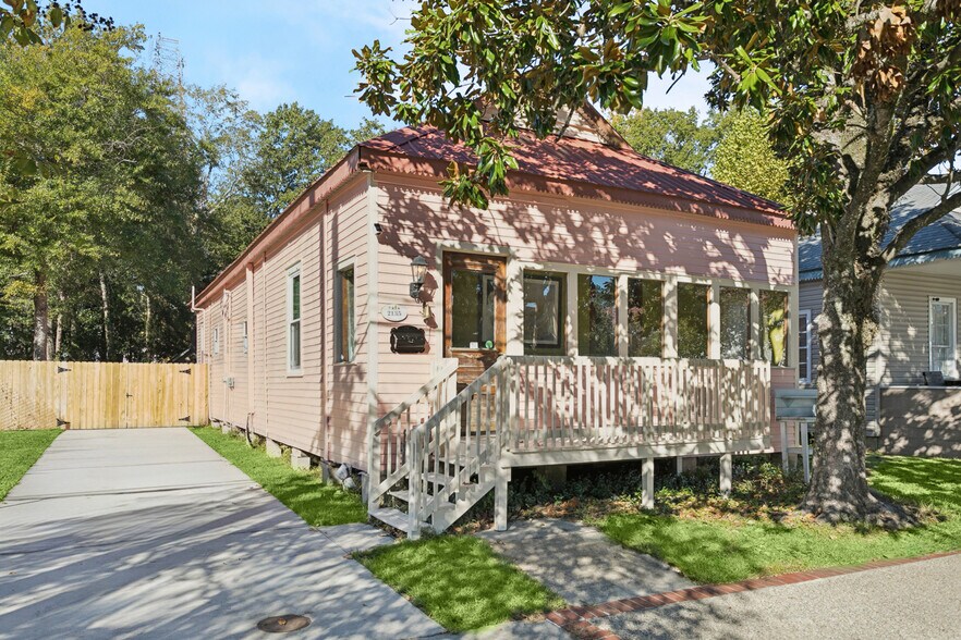 More Photos Of 2135 2nd St, Slidell Flex For Sale