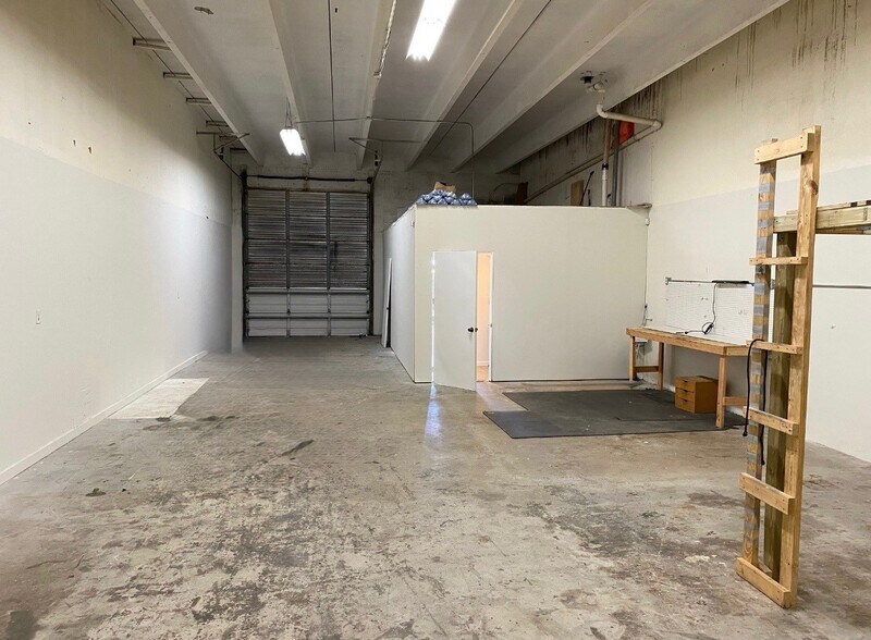 More Photos Of 1400 Forsythe Rd, West Palm Beach Light Distribution For Lease