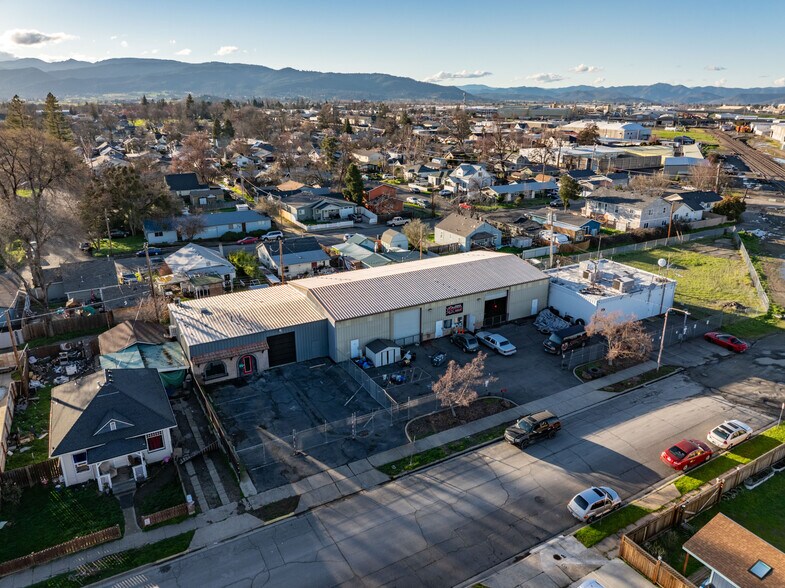More Photos Of 729 Welch St, Medford Warehouse For Sale