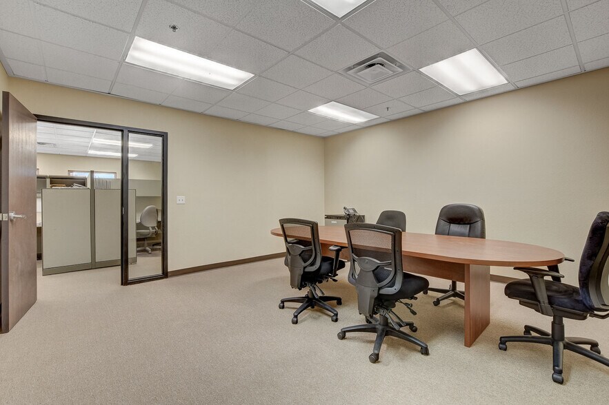 More Photos Of 9900 Covington Cross Dr, Las Vegas Office For Lease