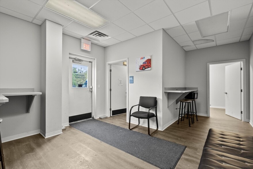 More Photos Of 24051 S Northern Illinois Dr, Channahon Truck Terminal For Sale