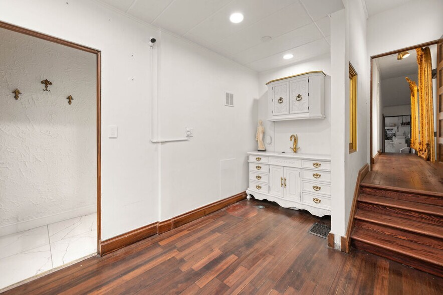 More Photos Of 535 N 7th St, Grand Junction Freestanding For Sale