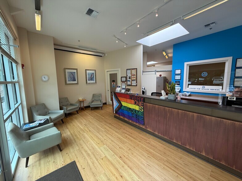 More Photos Of 10315 19th Ave SE, Everett Medical For Sale