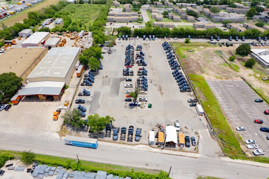 More Photos Of 302 Springfield Rd, San Antonio Land For Lease