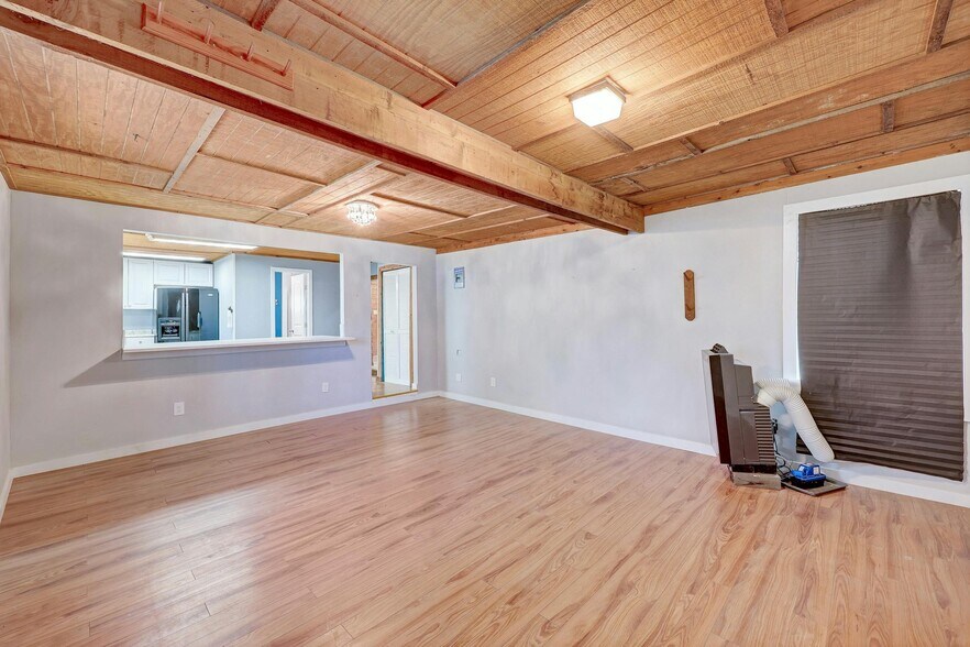 More Photos Of 14221 FM 2769, Leander Light Manufacturing For Sale
