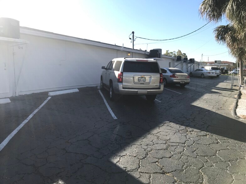 More Photos Of 1212 66th St N, Saint Petersburg Office For Lease