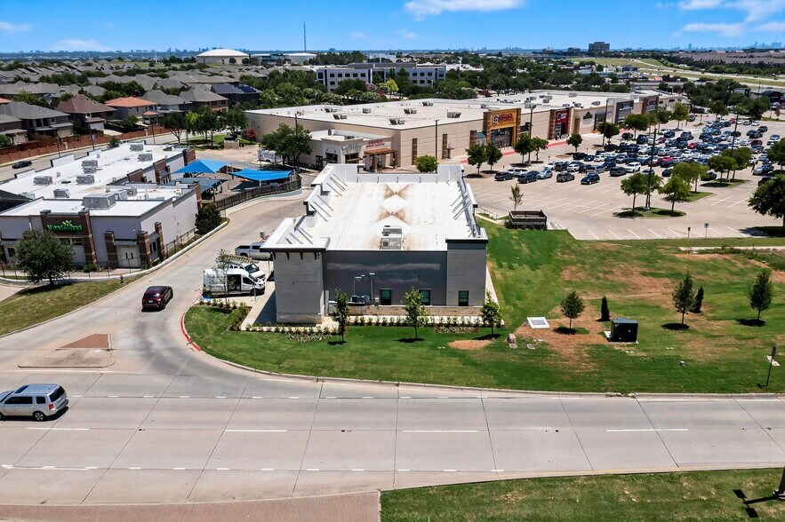 More Photos Of 8500 Olympus Blvd, Irving Office For Sale