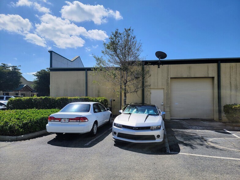 More Photos Of 10970 S Cleveland Ave, Fort Myers Office For Sale
