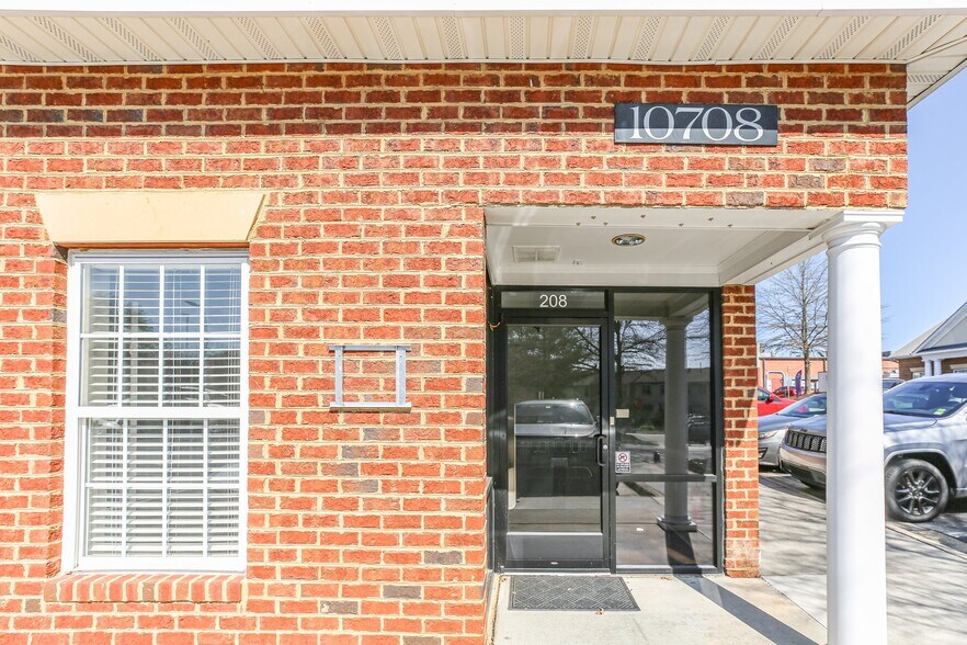 More Photos Of 10708 Ballantraye Dr, Fredericksburg Medical For Sale