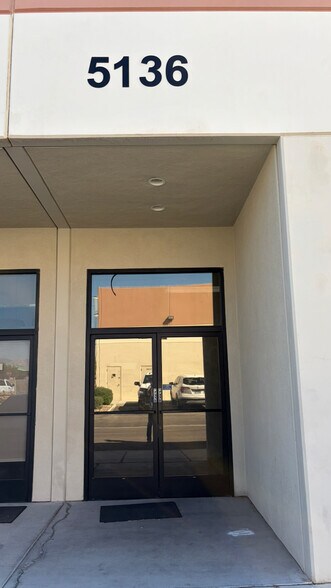 More Photos Of 5136 W Patrick Ln, Las Vegas Warehouse For Lease