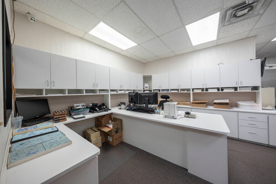 More Photos Of 910 N Amelia Ave, San Dimas Office For Lease