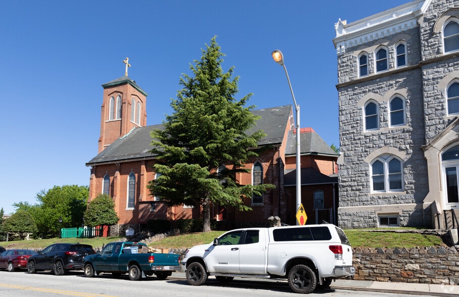 More Photos Of 3700 Roland Ave, Baltimore Religious Facility For Sale