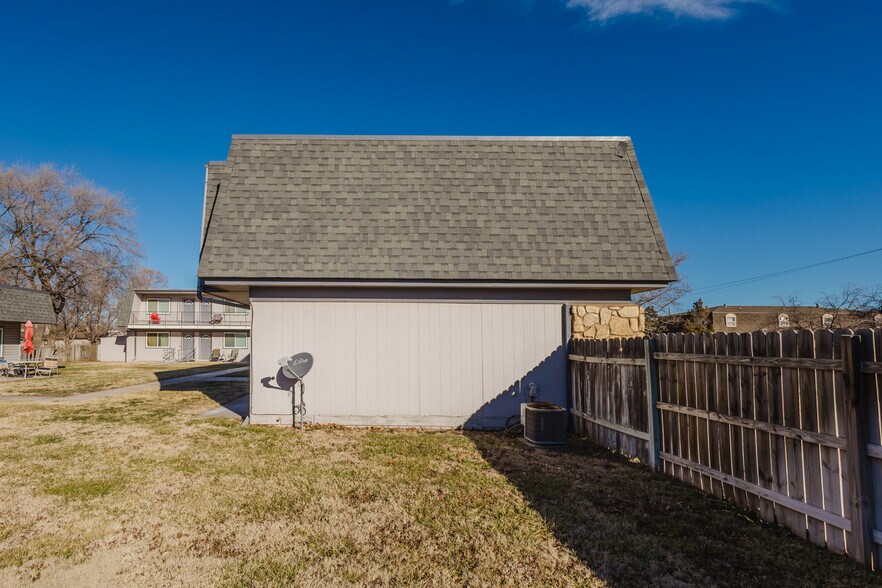 More Photos Of 3007 Sierra Pky, Hutchinson Apartments For Sale