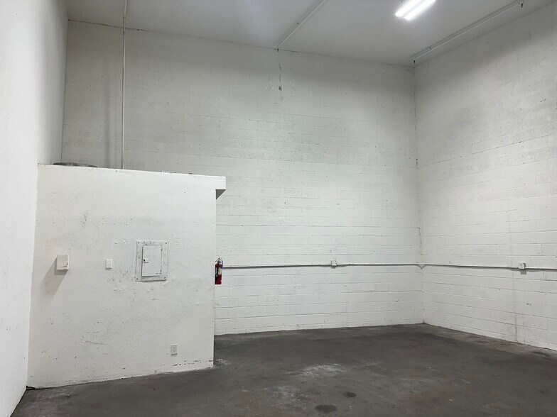 More Photos Of 3015 N Durfee Ave, El Monte Service For Lease
