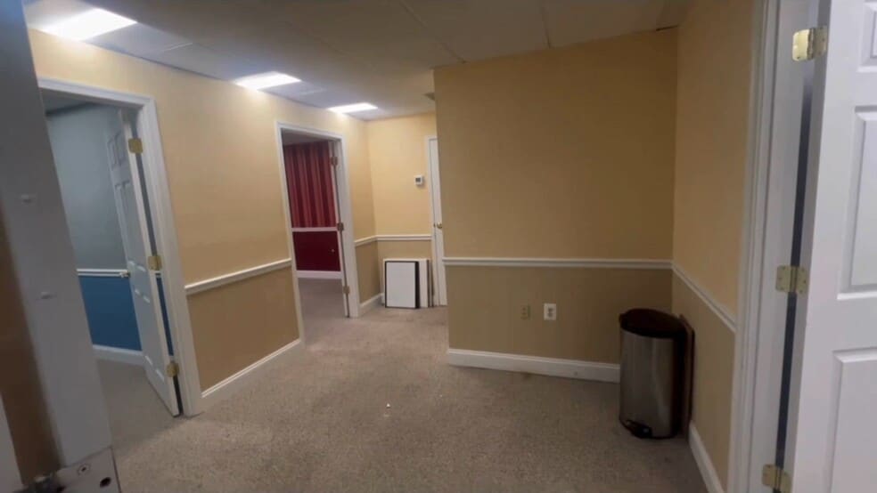 Primary Photo Of 2 Professional Dr, Gaithersburg Office For Lease