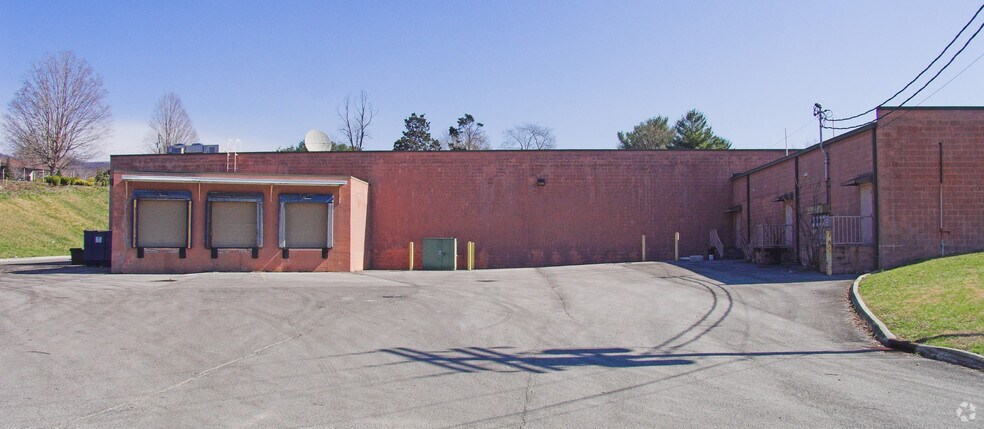 More Photos Of 1240 Middlesboro Hwy, LaFollette Unknown For Lease