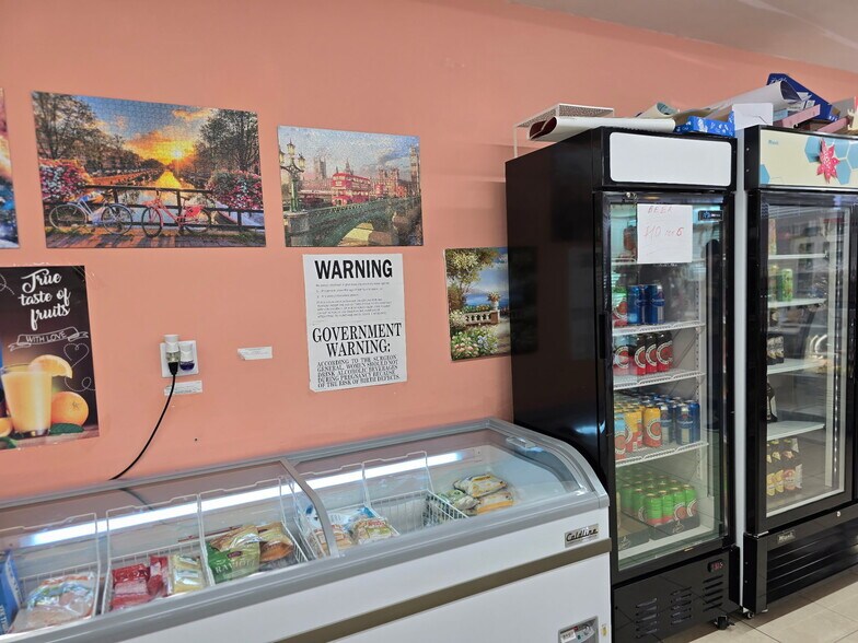 More Photos Of 136-148 Main St, East Rockaway Freestanding For Lease