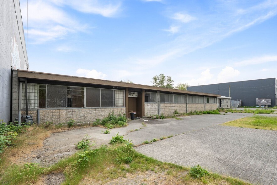 More Photos Of 8242 Ontario St, Vancouver Warehouse For Sale