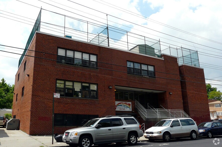 More Photos Of 450 Castle Hill Ave, Bronx Daycare Center For Sale