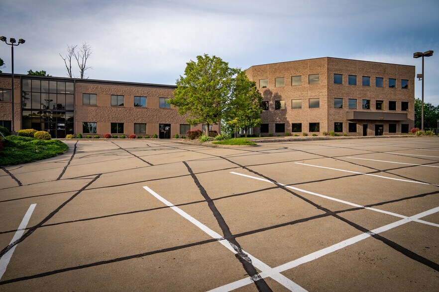 More Photos Of 300 Star Ave, Parkersburg Office For Lease
