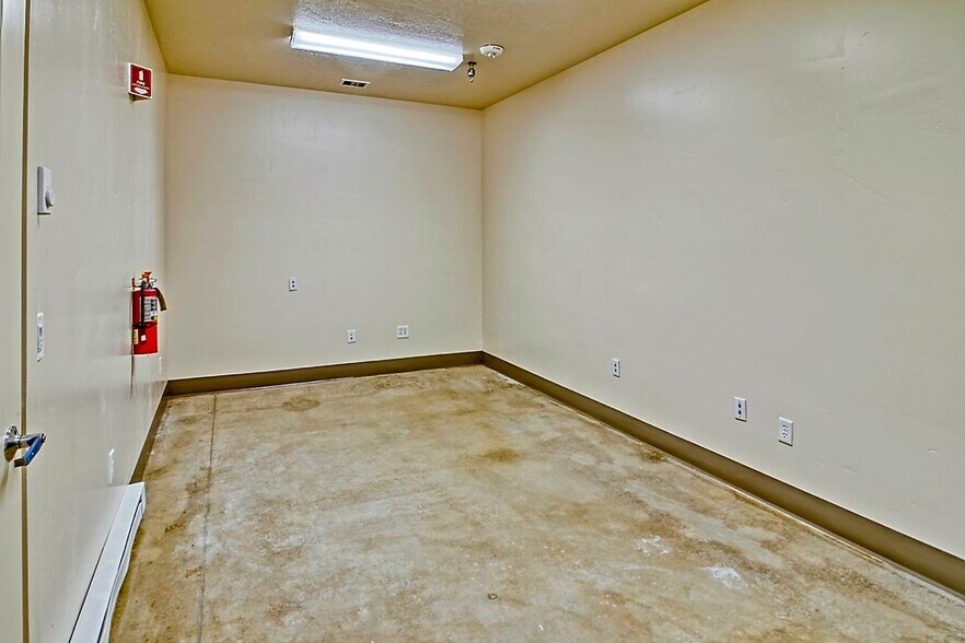 More Photos Of 5811 Sandpiper Dr, Missoula Warehouse For Lease