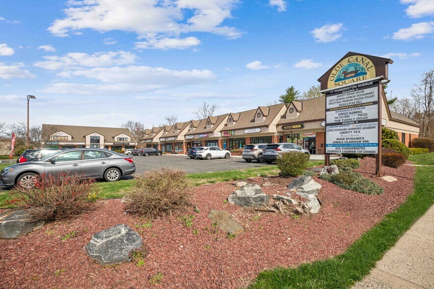 More Photos Of 17 Farmington Ave, Plainville General Retail For Sale