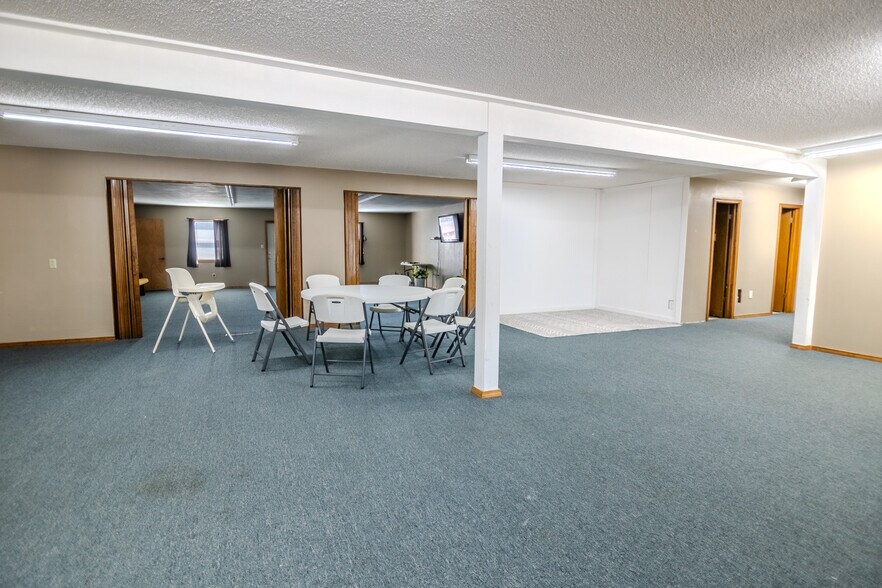 2825 Chickasaw Trl, Davis, OK 73030 Flex For Sale