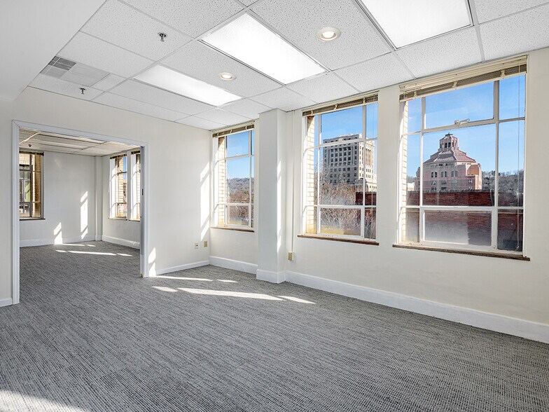 More Photos Of 22 S Pack Sq, Asheville Office For Lease