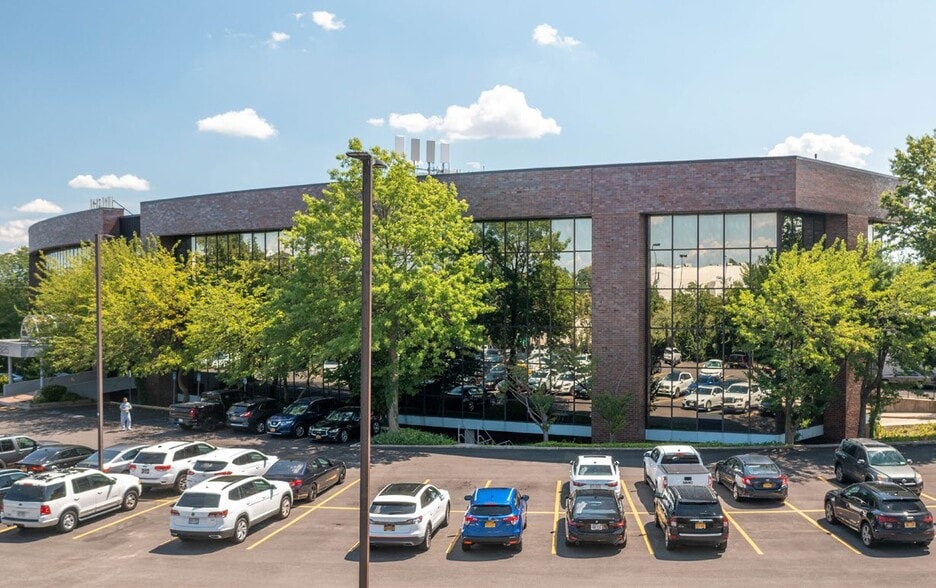 More Photos Of 825 E Gate Blvd, Garden City Office For Lease