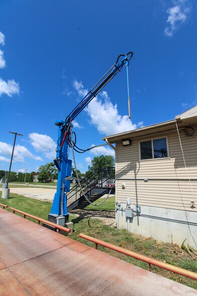 More Photos Of 107 8th Ave SW, Kasson Specialty For Sale