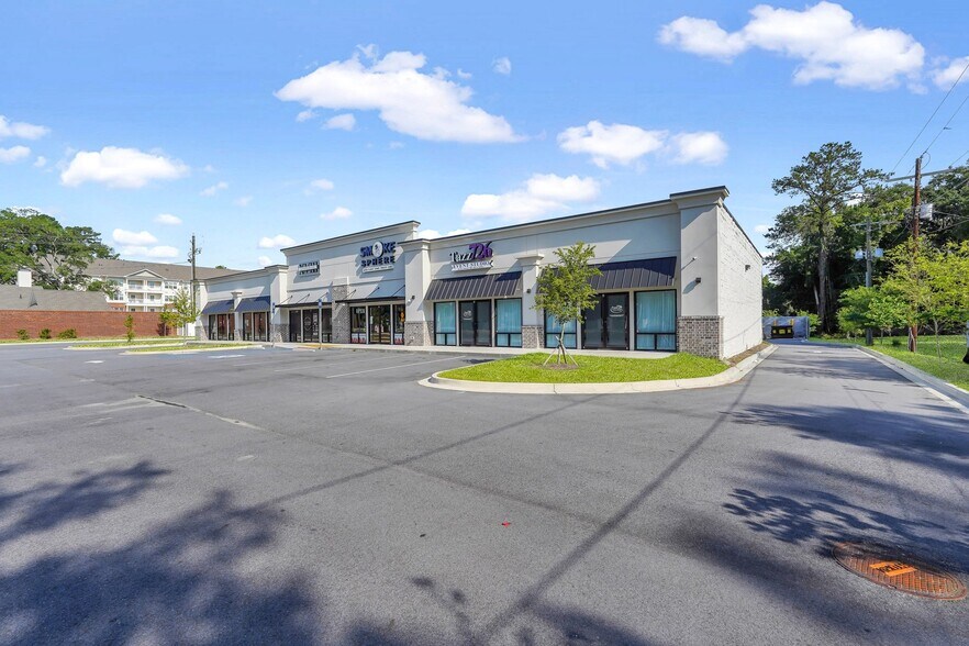 More Photos Of 4410 Ogeechee Rd, Savannah Storefront Retail Office For Lease